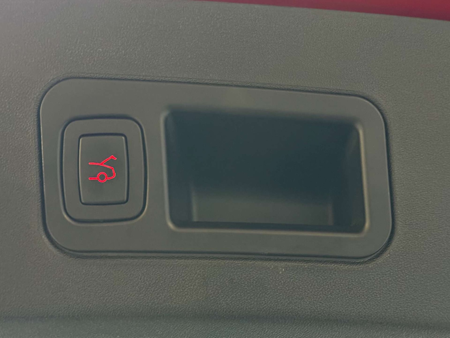 Used Tesla Model S 2017 for sale - 76694794: Photo 66