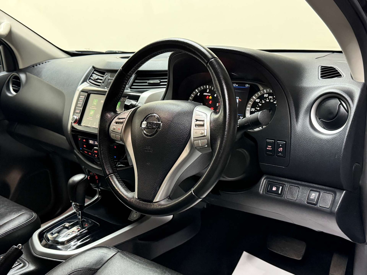 Used Nissan Navara 2020 for sale - 76625844: Photo 15