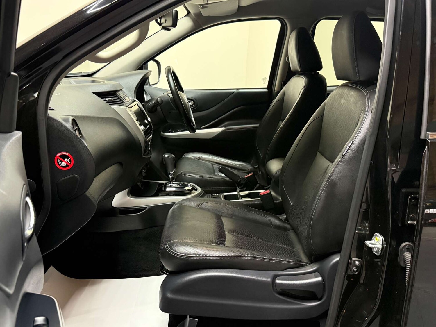 Used Nissan Navara 2020 for sale - 76625844: Photo 64