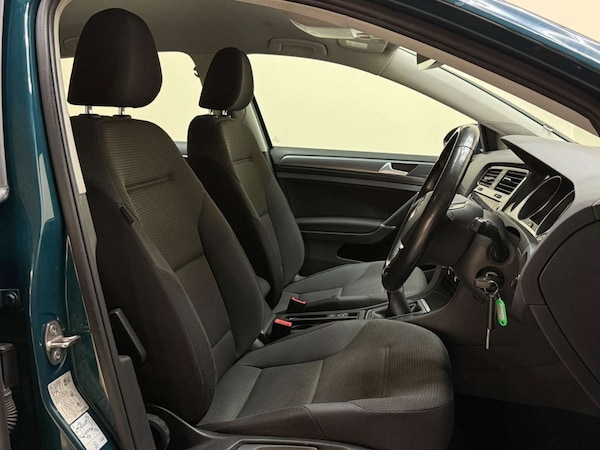 Used Volkswagen Golf 2017 for sale - 76180956: Photo 16