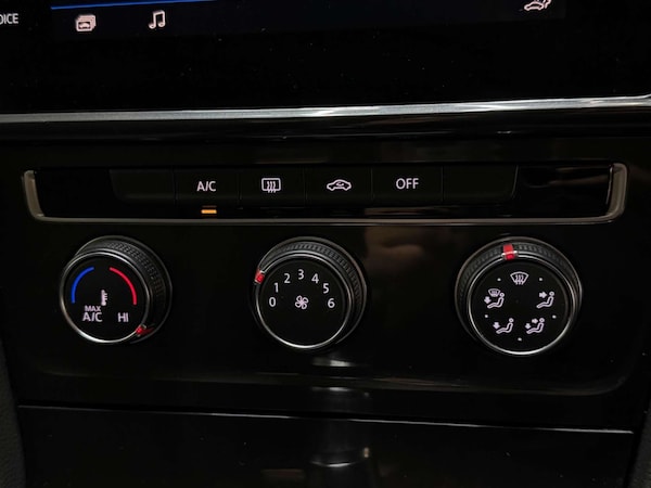 Used Volkswagen Golf 2017 for sale - 76180956: Photo 26