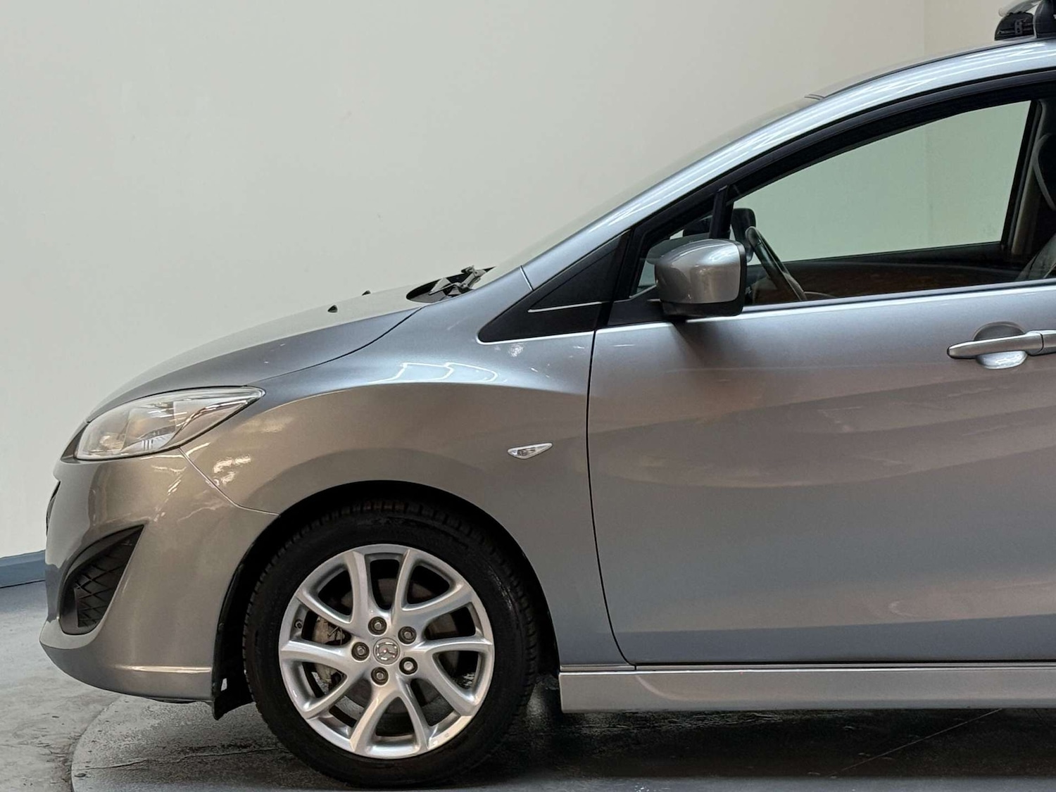 Used Mazda Mazda5 2011 for sale - 76331498: Photo 41