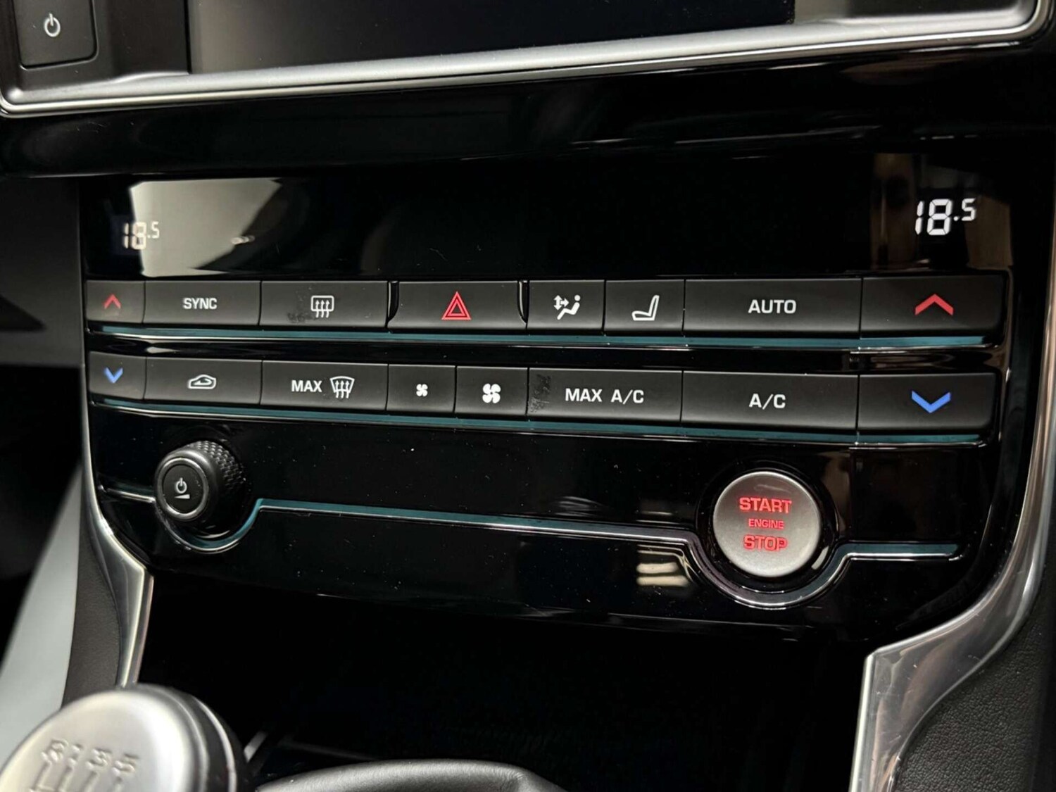 Used Jaguar XE 2018 for sale - 76602074: Photo 24