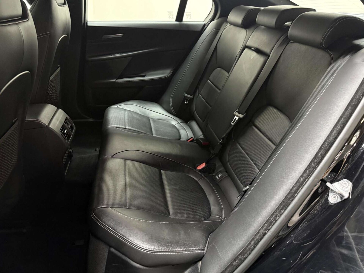 Used Jaguar XE 2018 for sale - 76602074: Photo 33