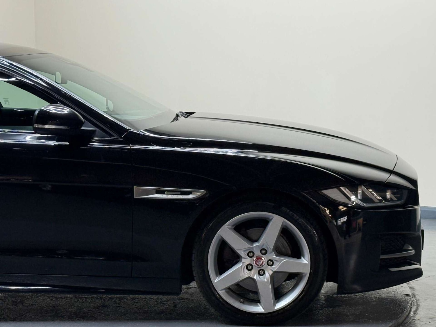 Used Jaguar XE 2018 for sale - 76602074: Photo 37