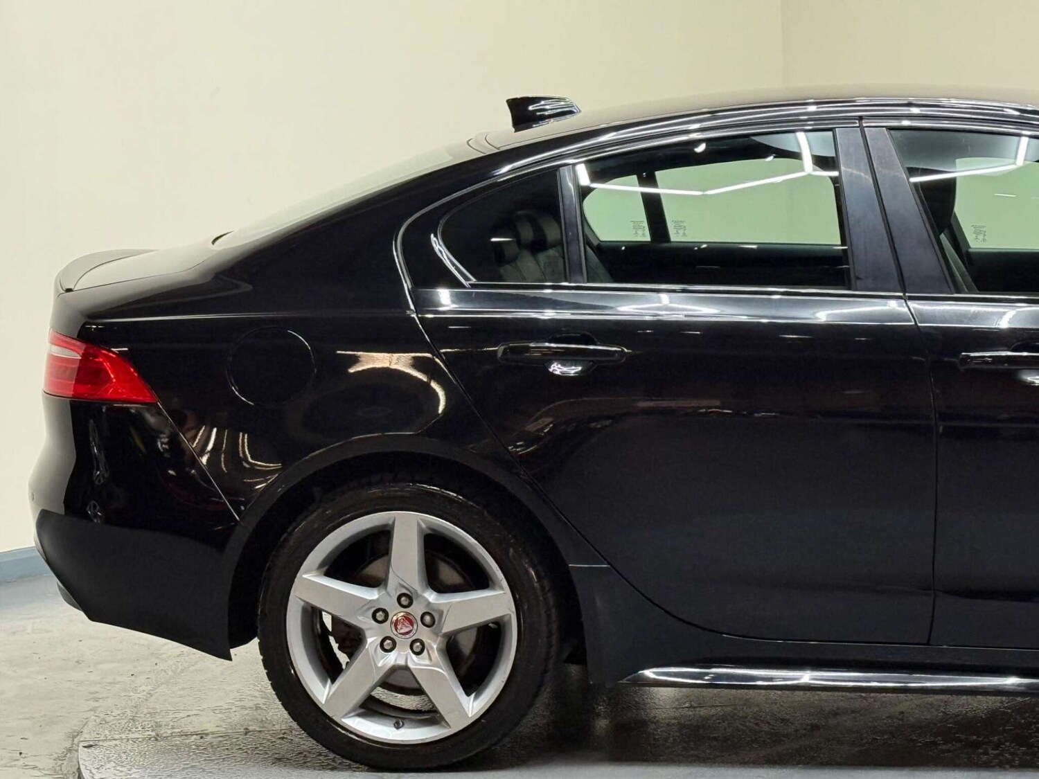 Used Jaguar XE 2018 for sale - 76602074: Photo 38