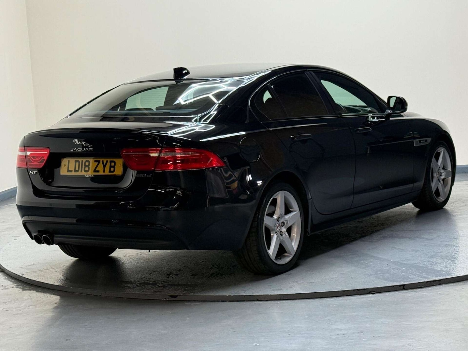 Used Jaguar XE 2018 for sale - 76602074: Photo 39