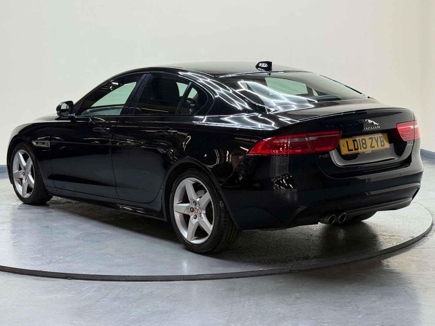 Used Jaguar XE 2018 for sale - 76602074: Photo 41