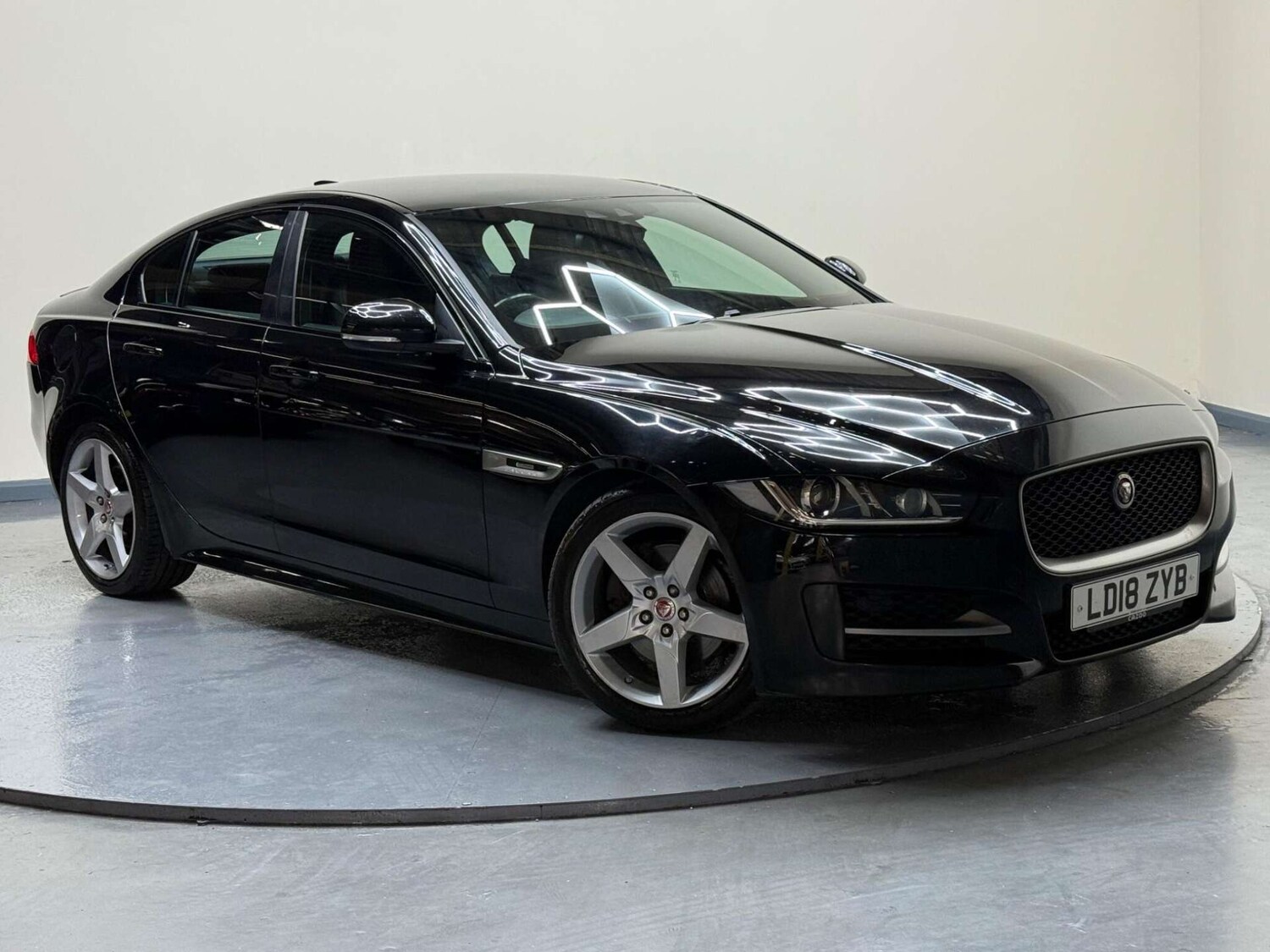 Used Jaguar XE 2018 for sale - 76602074: Photo 46
