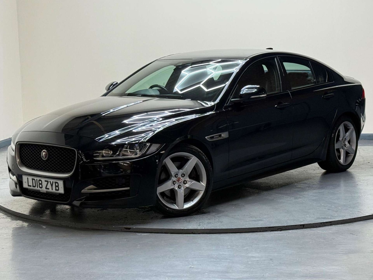 Used Jaguar XE 2018 for sale - 76602074: Photo 47
