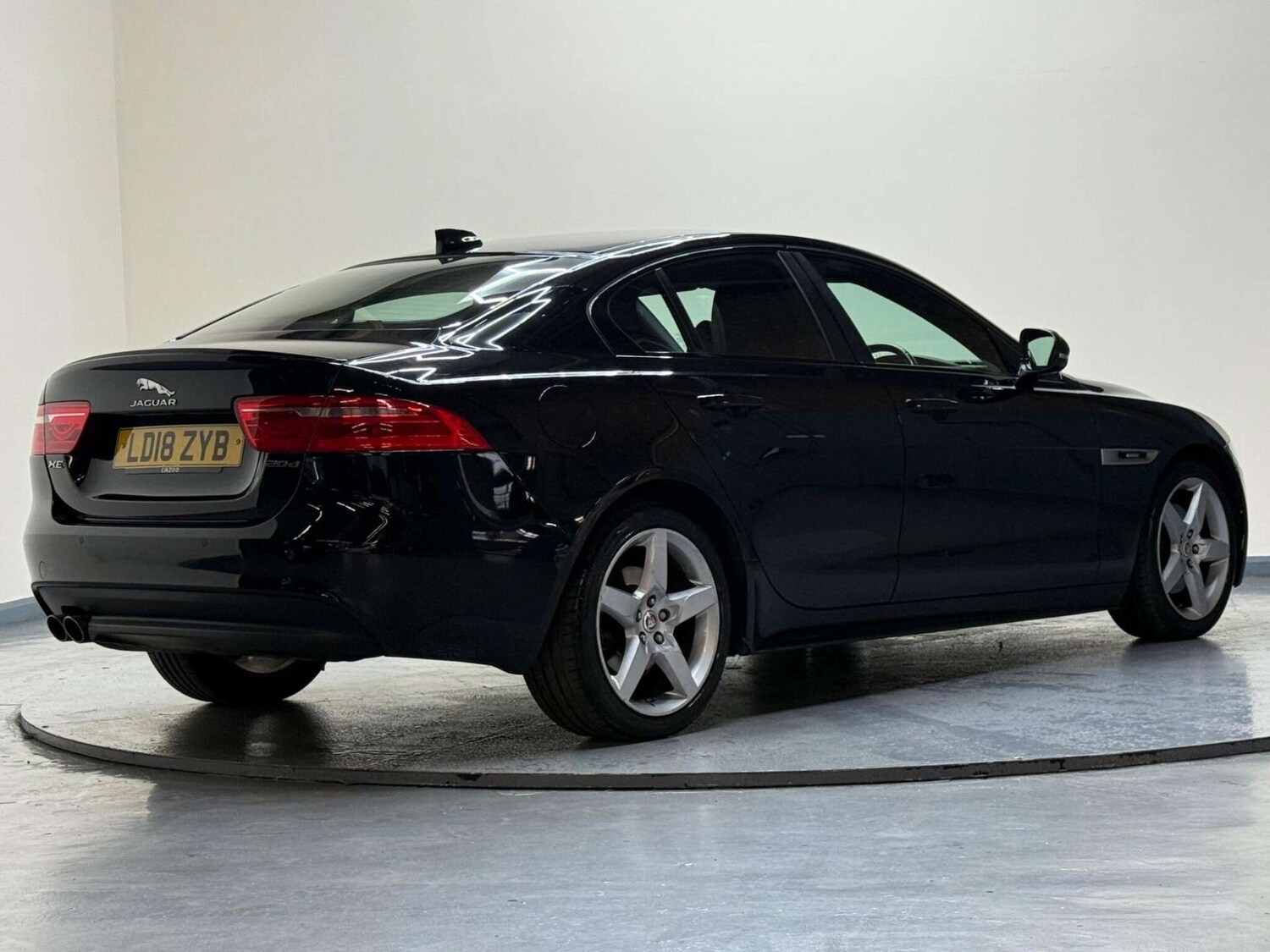 Used Jaguar XE 2018 for sale - 76602074: Photo 48