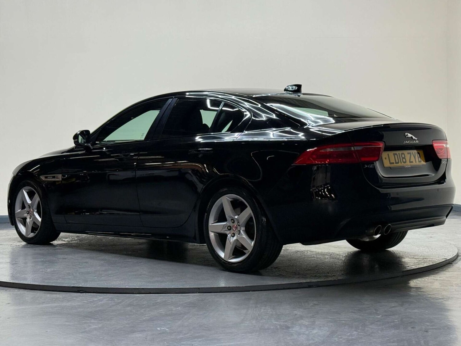 Used Jaguar XE 2018 for sale - 76602074: Photo 49