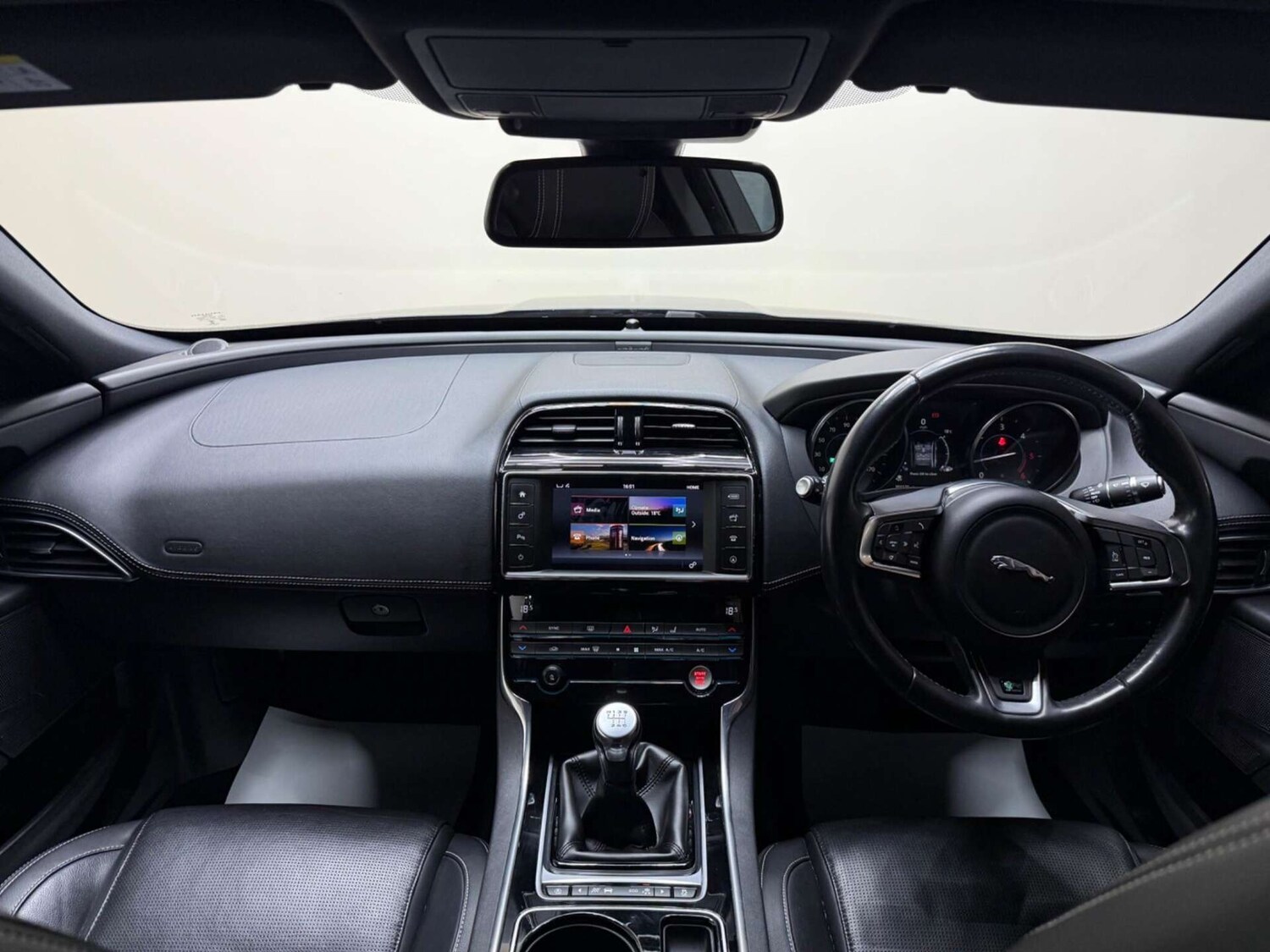 Used Jaguar XE 2018 for sale - 76602074: Photo 54