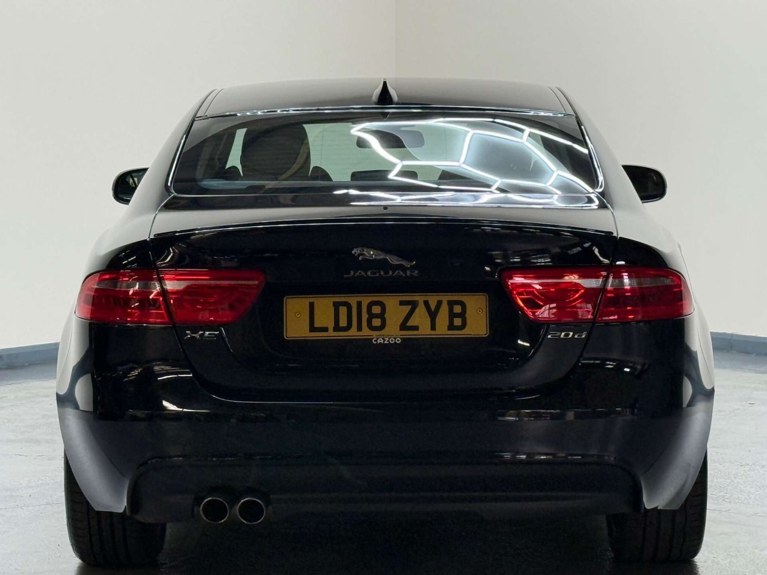 Used Jaguar XE 2018 for sale - 76602074: Photo 9