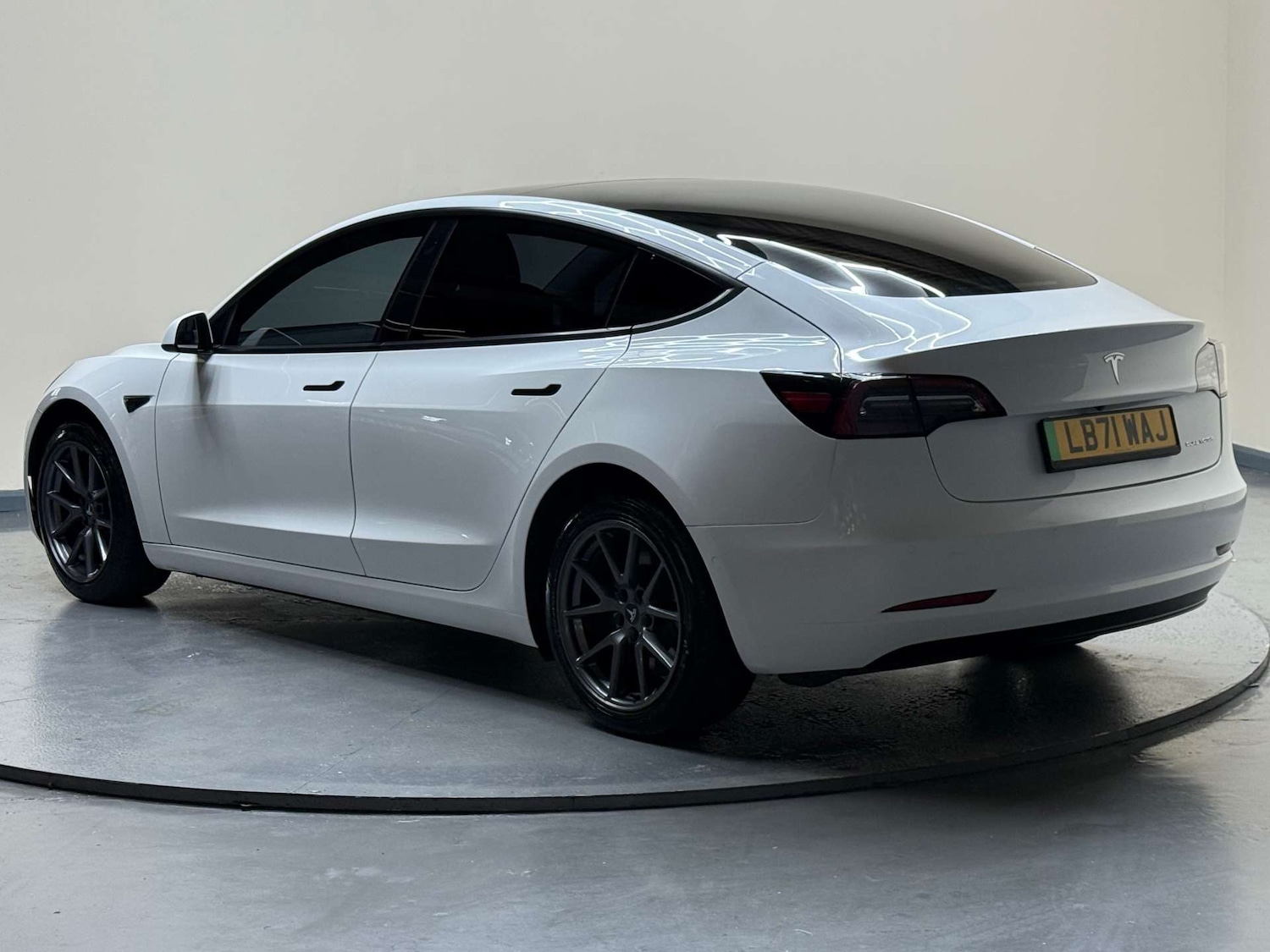 Used Tesla Model 3 2021 for sale - 76601189: Photo 46