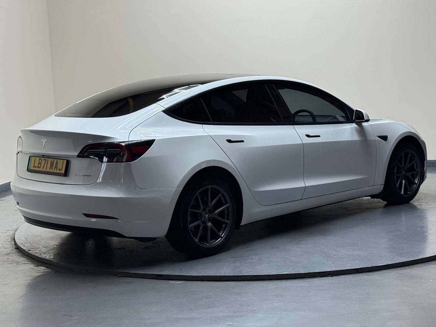 Used Tesla Model 3 2021 for sale - 76601189: Photo 6