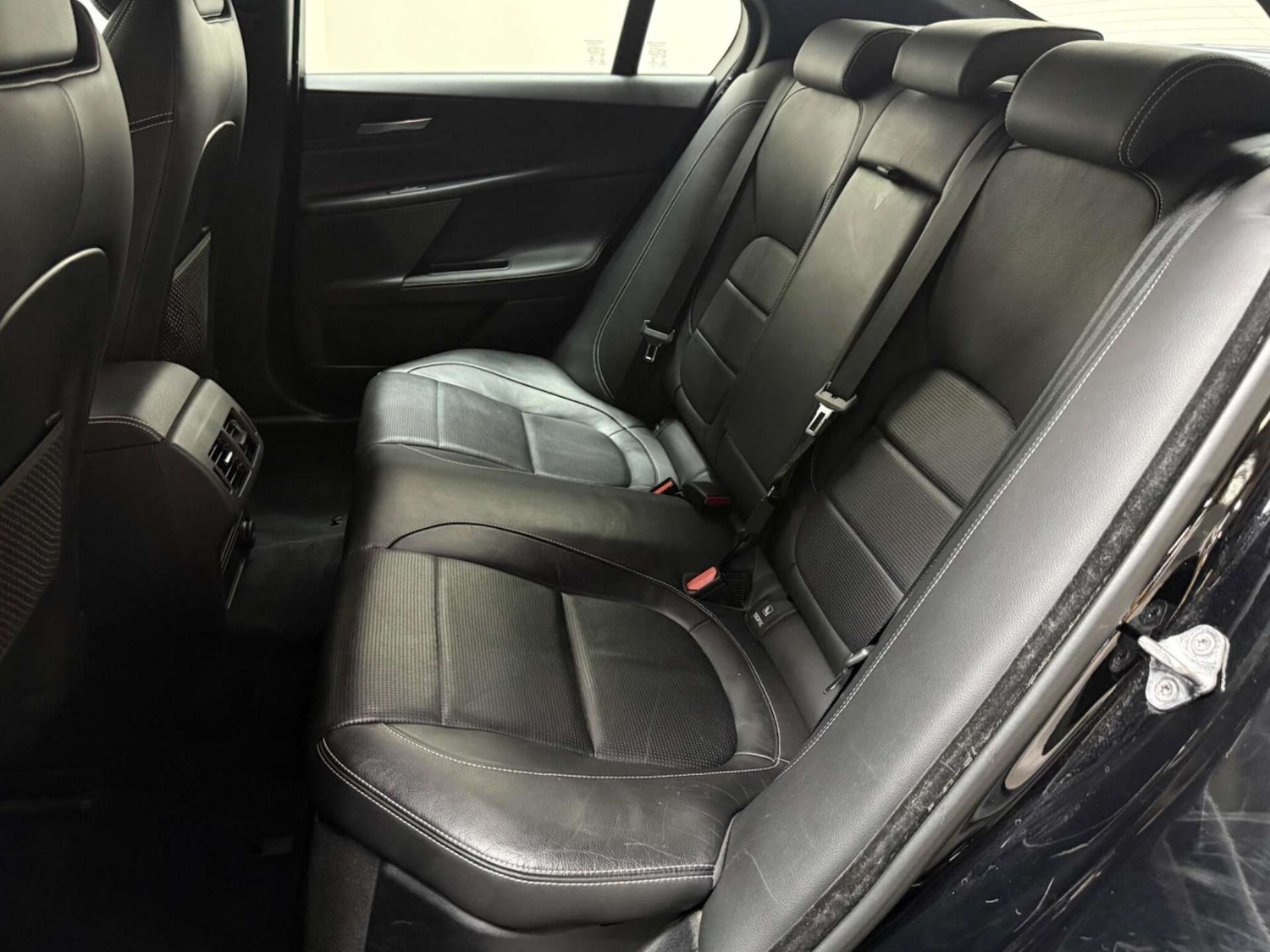Used Jaguar XE 2018 for sale - 76181014: Photo 33