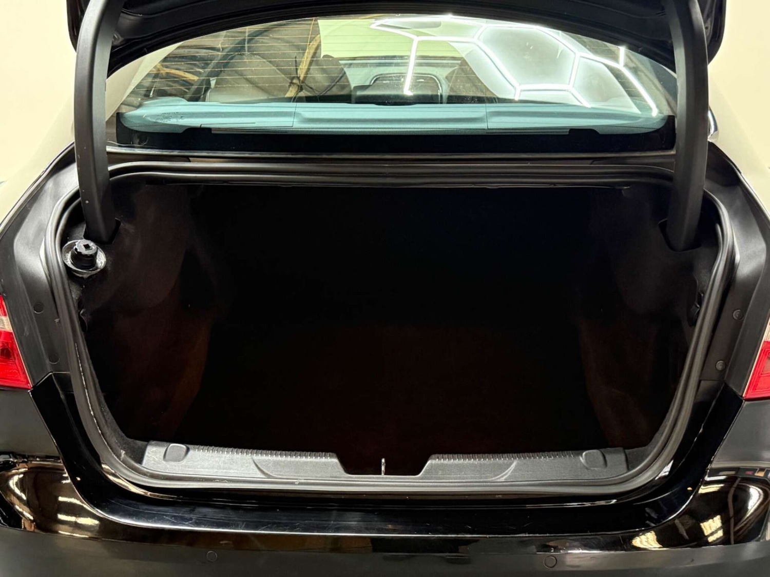 Used Jaguar XE 2018 for sale - 76181014: Photo 53