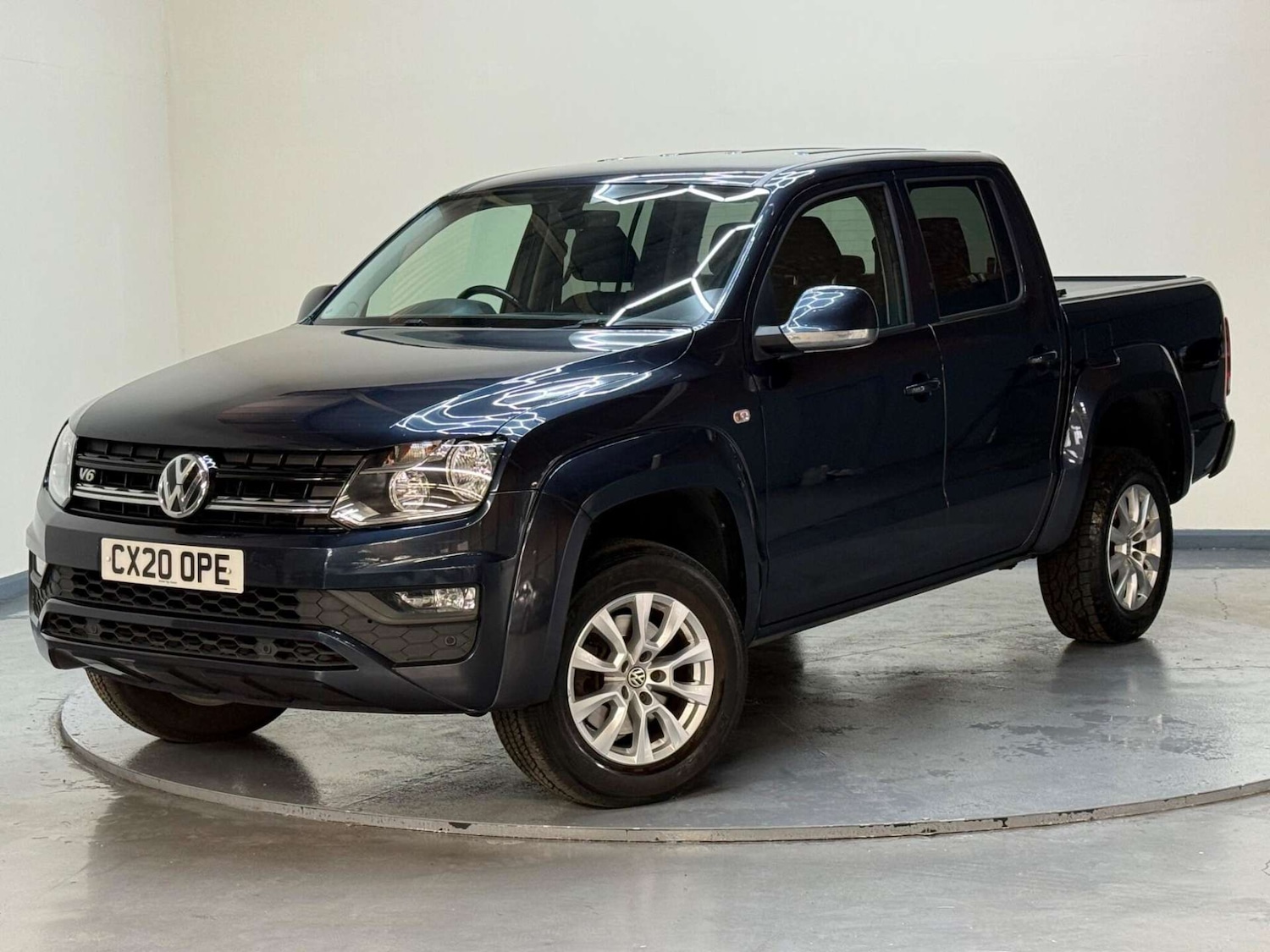 Used Volkswagen Amarok 2020 for sale - 76601888: Photo 2