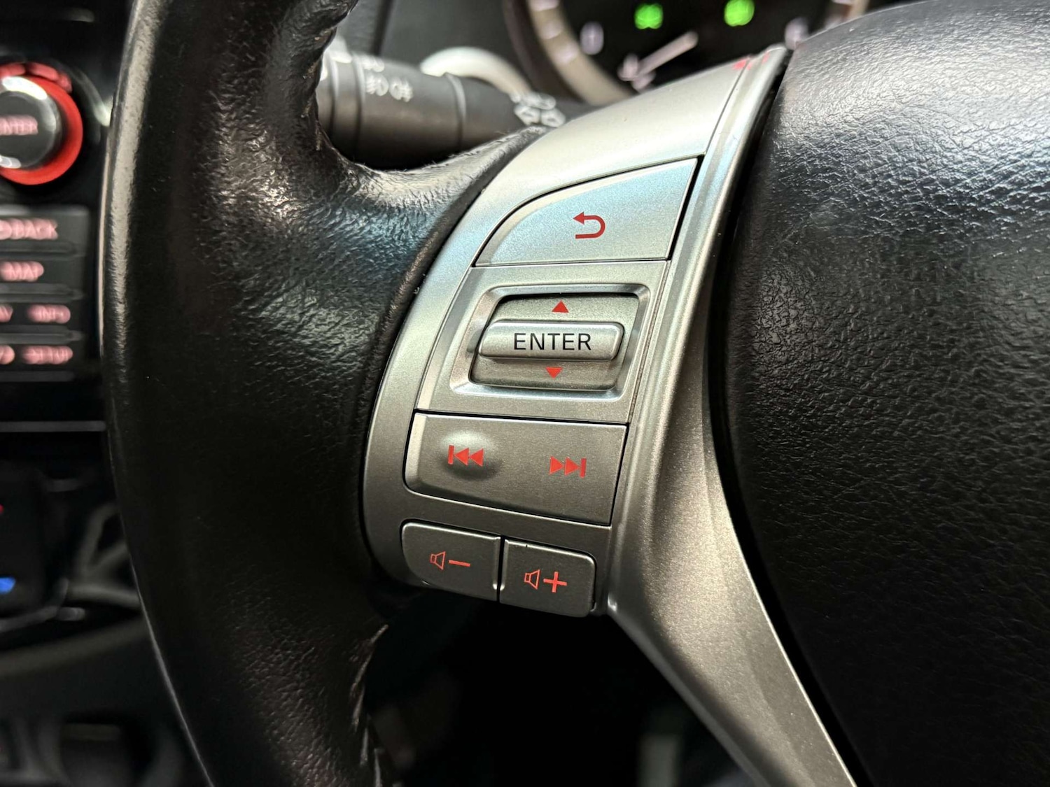 Used Nissan Navara 2017 for sale - 76863456: Photo 17