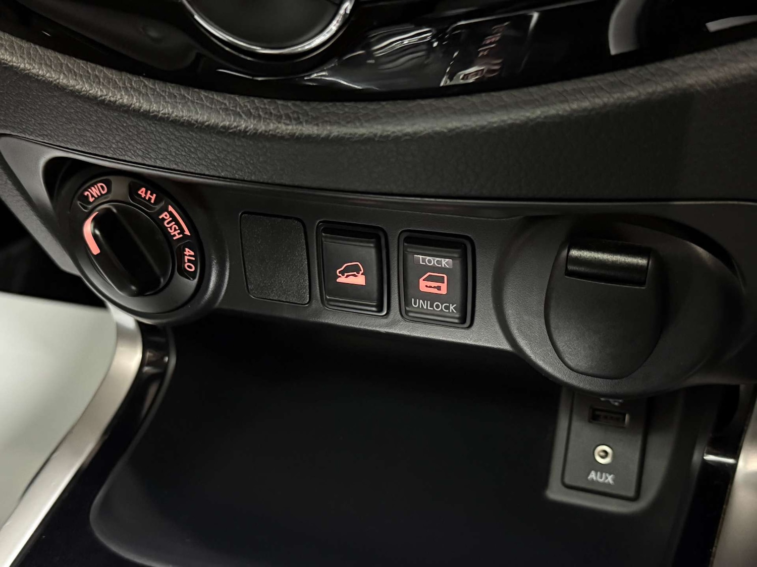 Used Nissan Navara 2017 for sale - 76863456: Photo 24