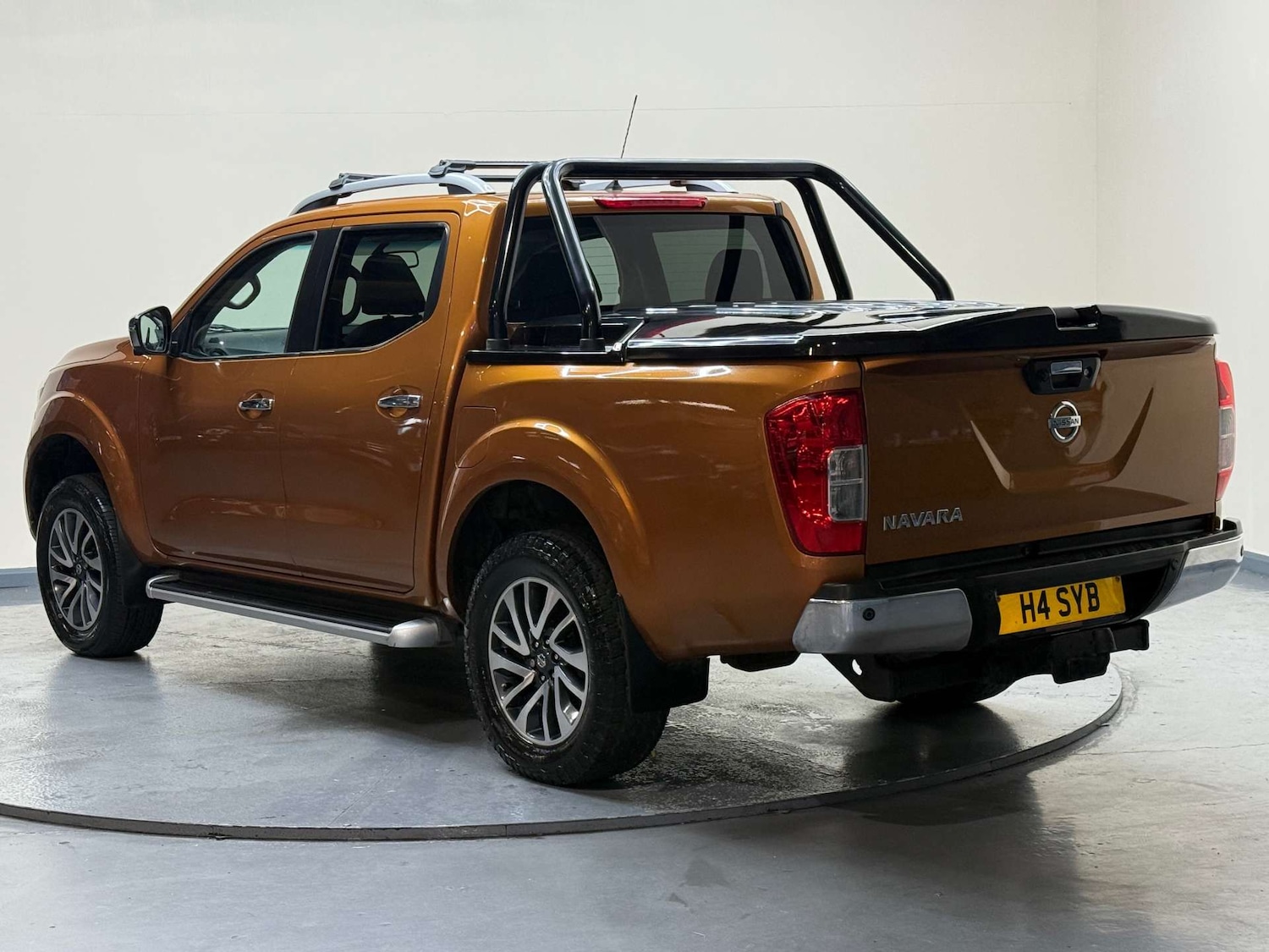 Used Nissan Navara 2017 for sale - 76863456: Photo 7