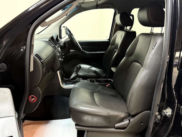 Used Nissan Navara 2015 for sale - 76181007: Photo 4