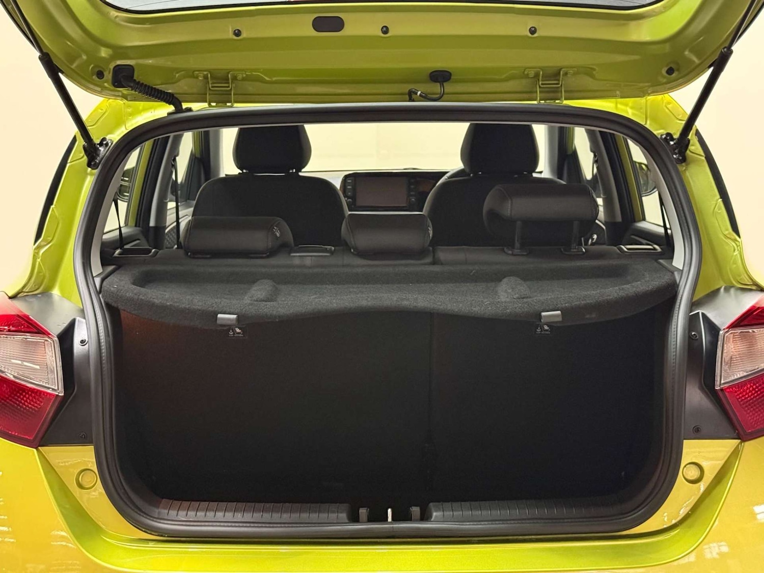 Used Hyundai i10 2024 for sale - 76363817: Photo 11