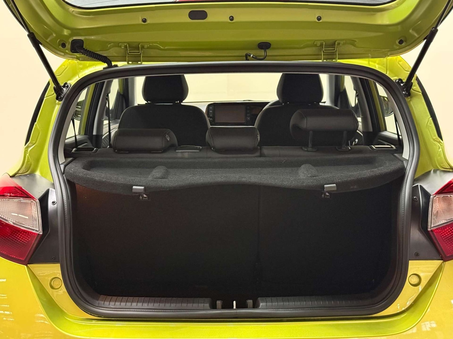 Used Hyundai i10 2024 for sale - 76363817: Photo 37