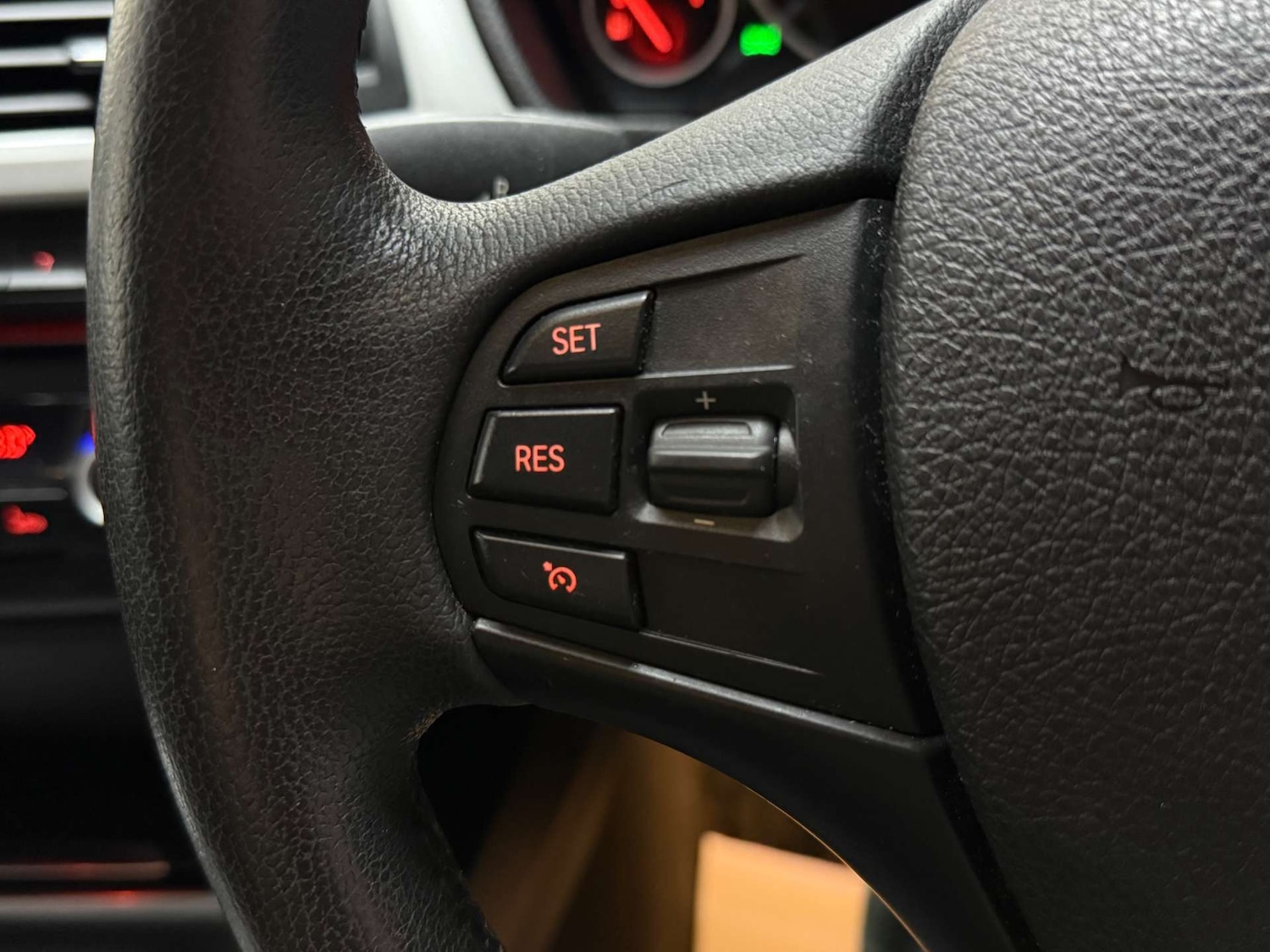 Used BMW 3 Series 2012 for sale - 77234086: Photo 17