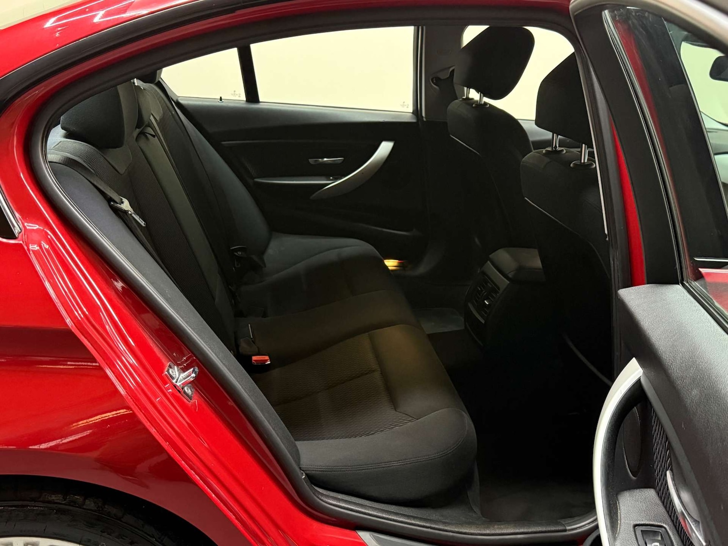 Used BMW 3 Series 2012 for sale - 77234086: Photo 26