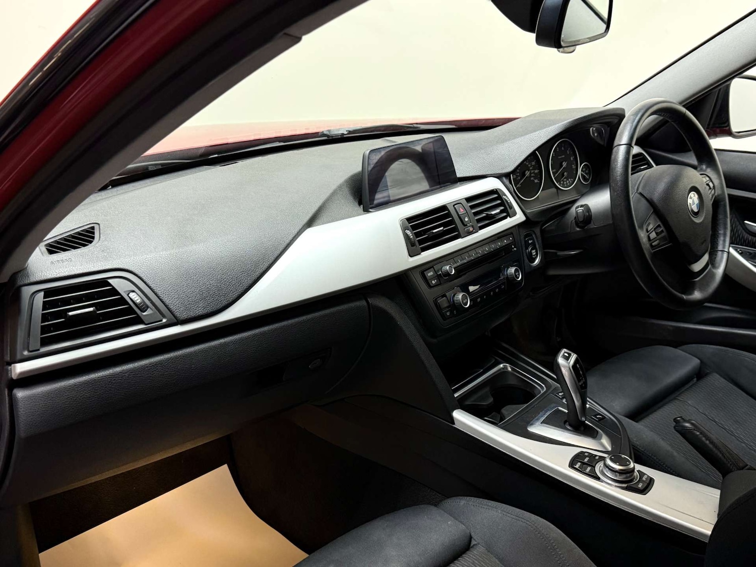 Used BMW 3 Series 2012 for sale - 77234086: Photo 32