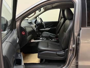 Used Nissan Navara 2019 for sale - 79449560: Photo