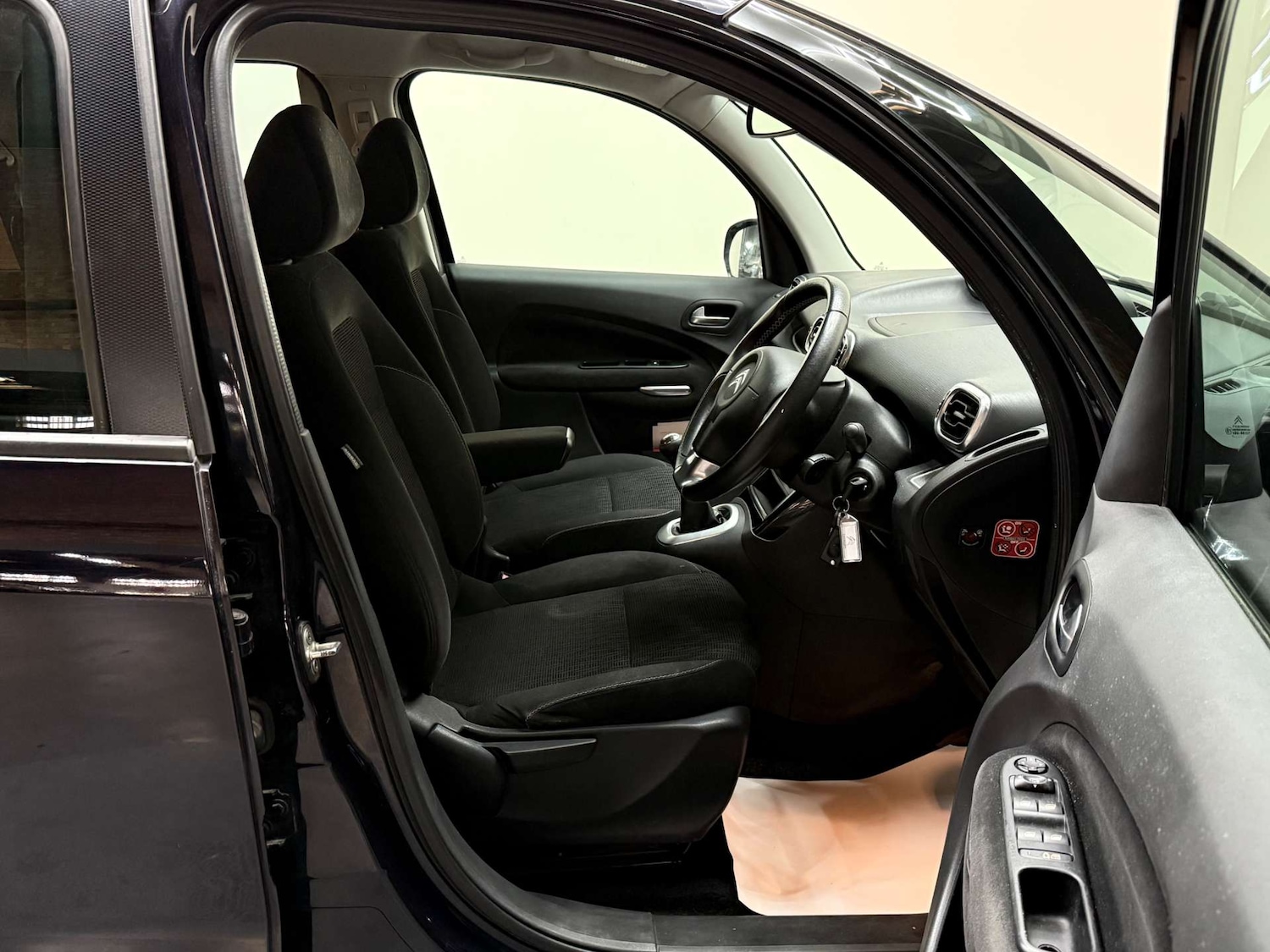 Used Citroen C3 Picasso 2013 for sale - 77045739: Photo 12