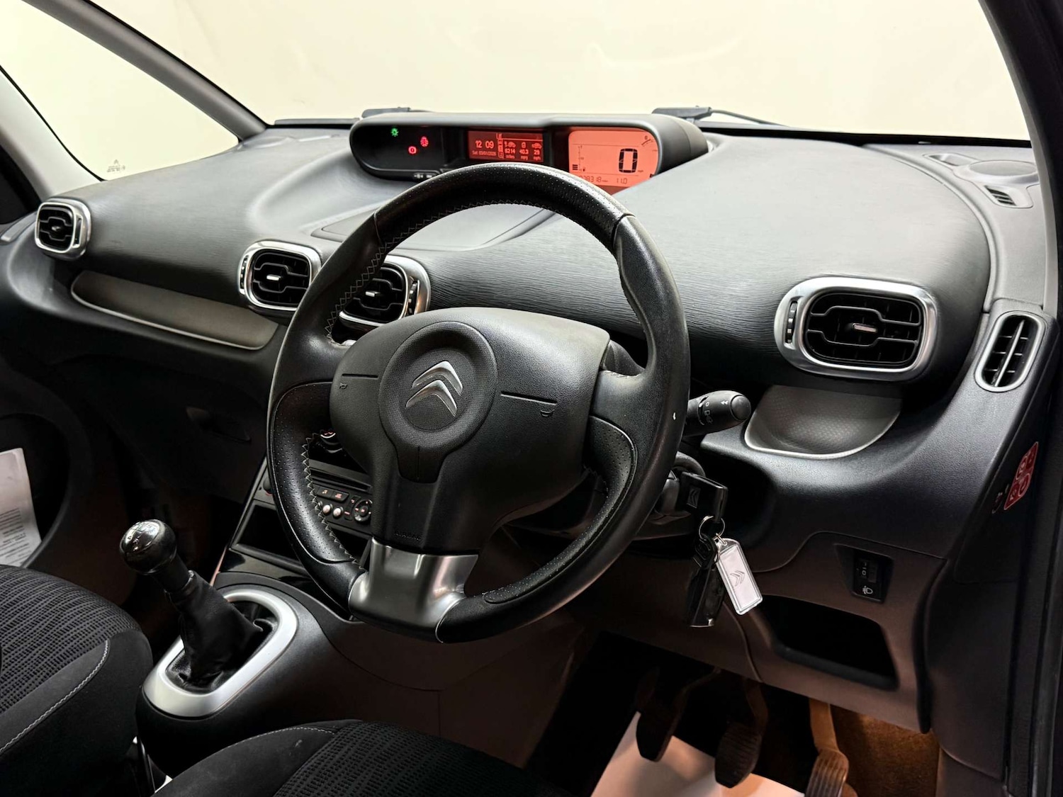 Used Citroen C3 Picasso 2013 for sale - 77045739: Photo 13