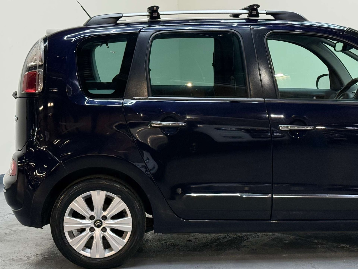 Used Citroen C3 Picasso 2013 for sale - 77045739: Photo 32