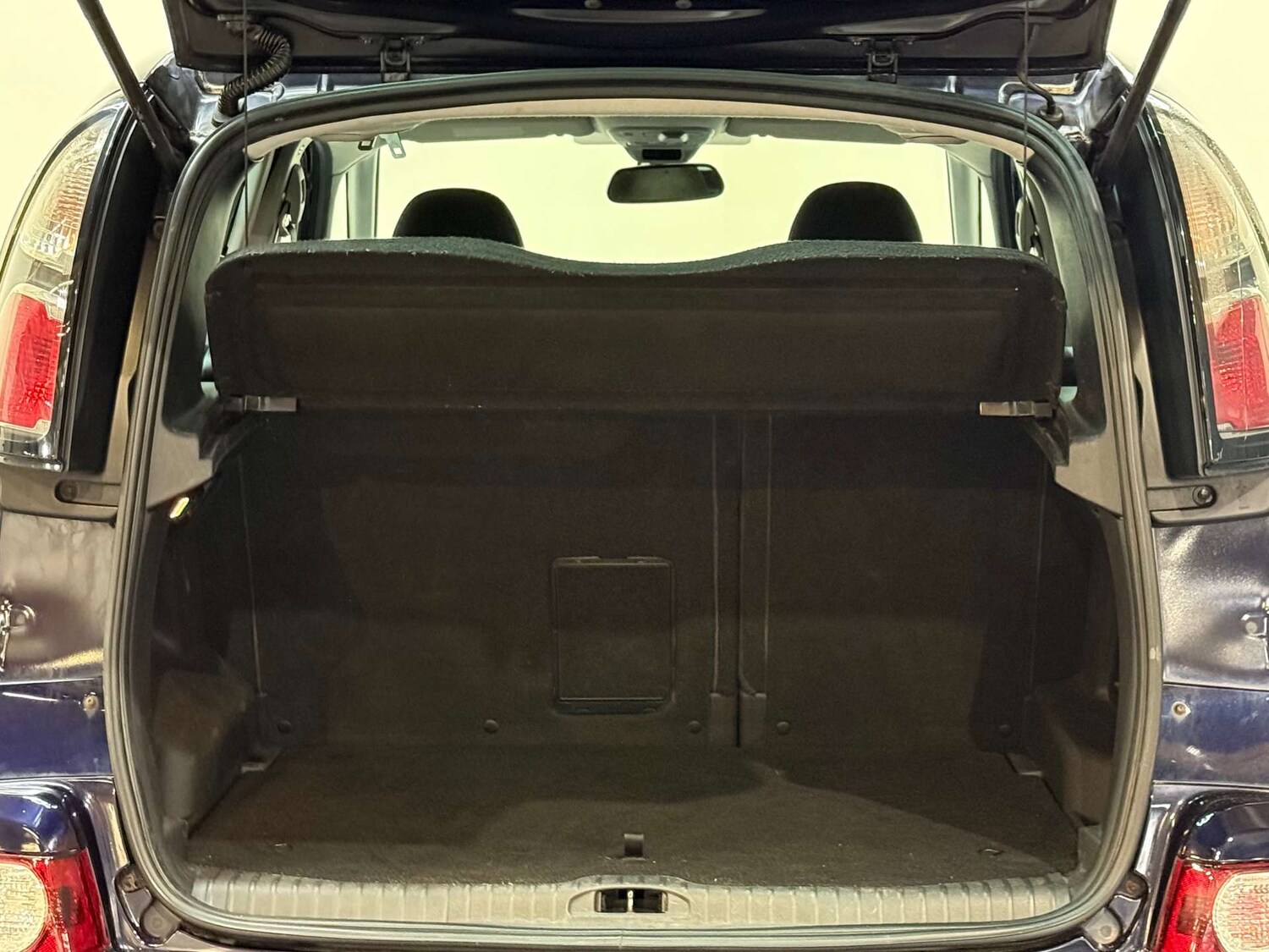 Used Citroen C3 Picasso 2013 for sale - 77045739: Photo 44