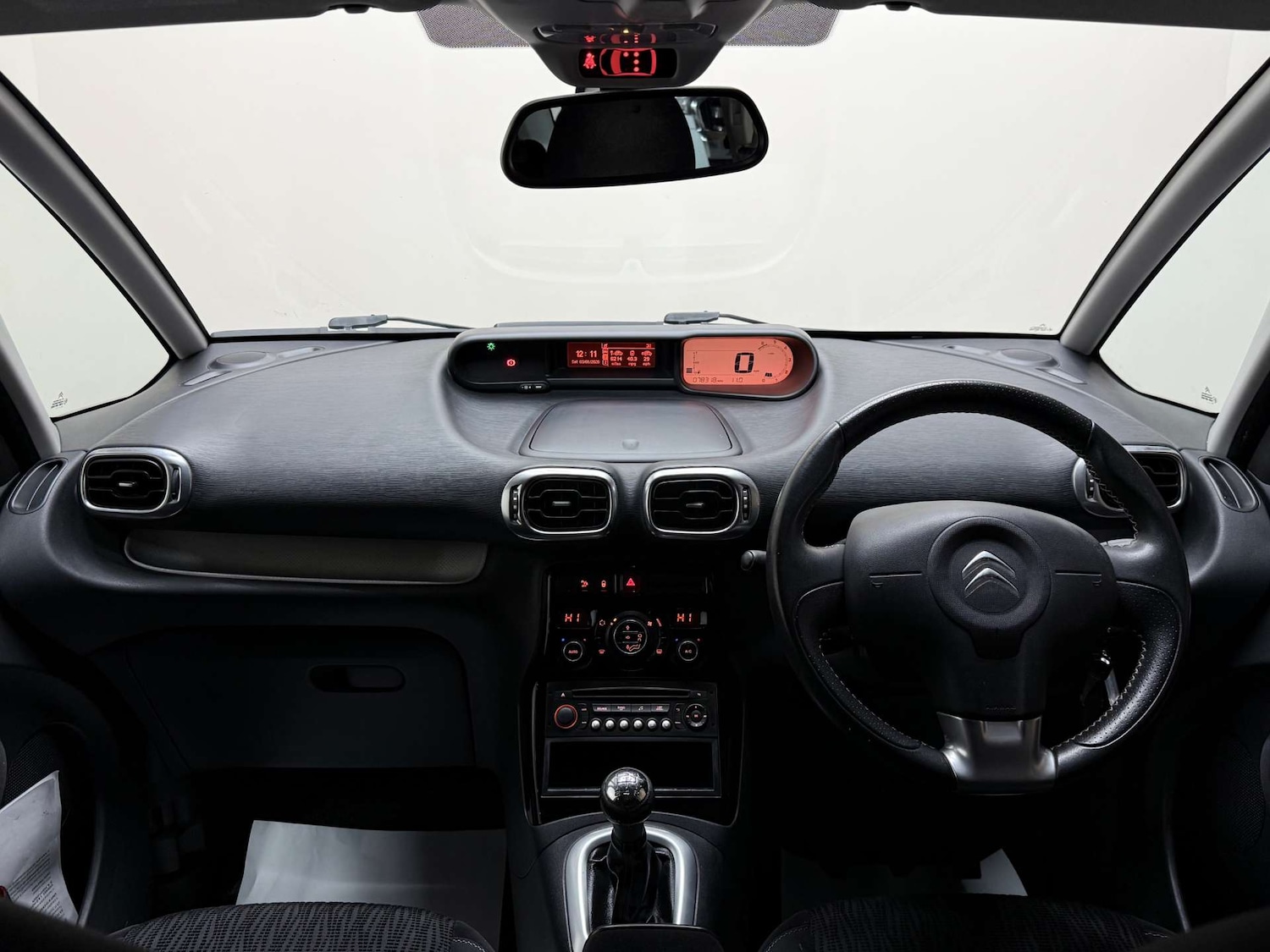 Used Citroen C3 Picasso 2013 for sale - 77045739: Photo 45