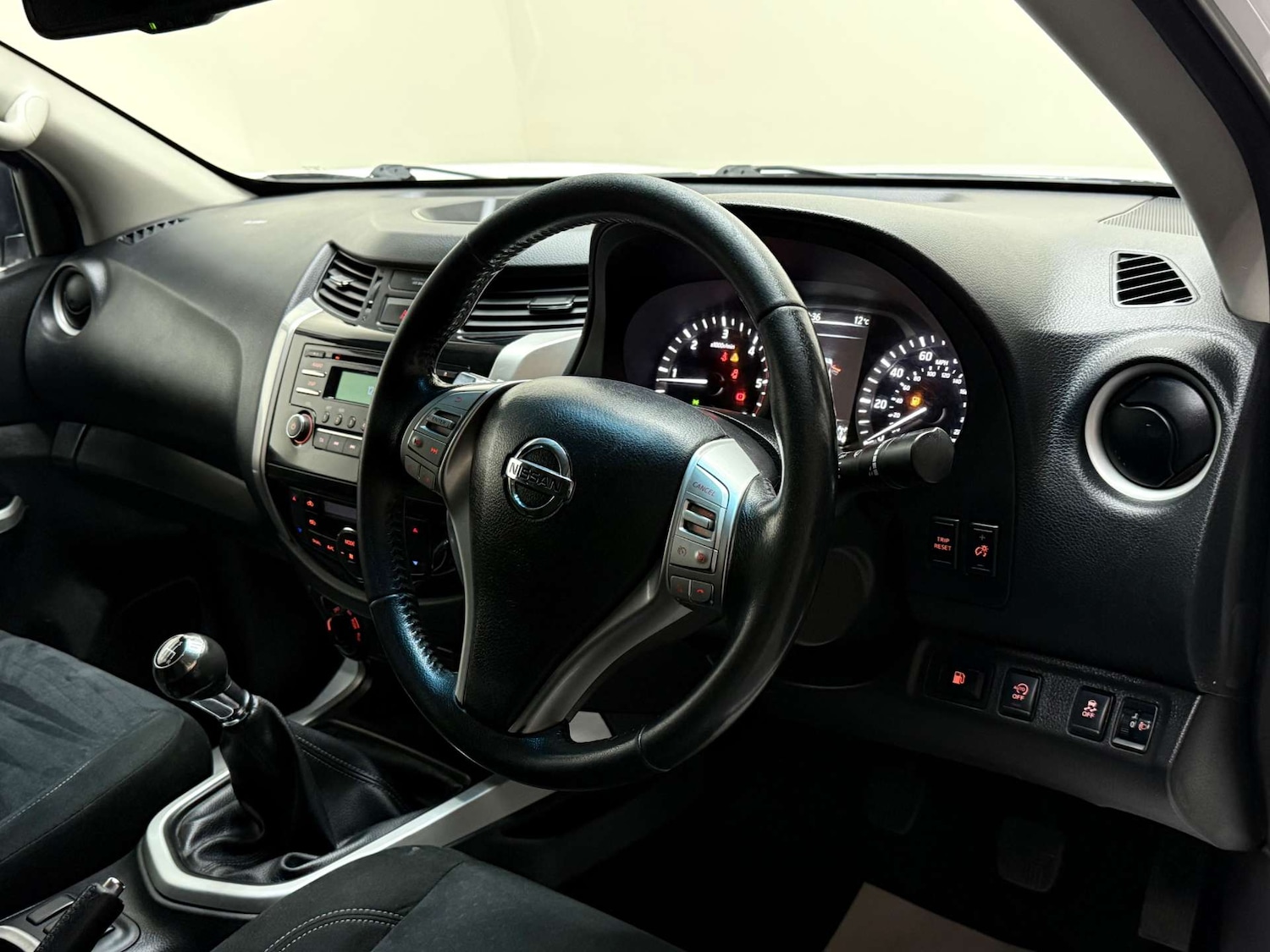 Used Nissan Navara 2017 for sale - 76505131: Photo 16