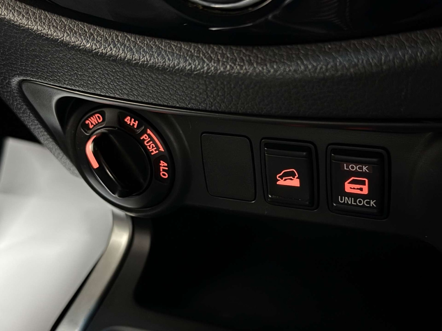 Used Nissan Navara 2017 for sale - 76505131: Photo 19