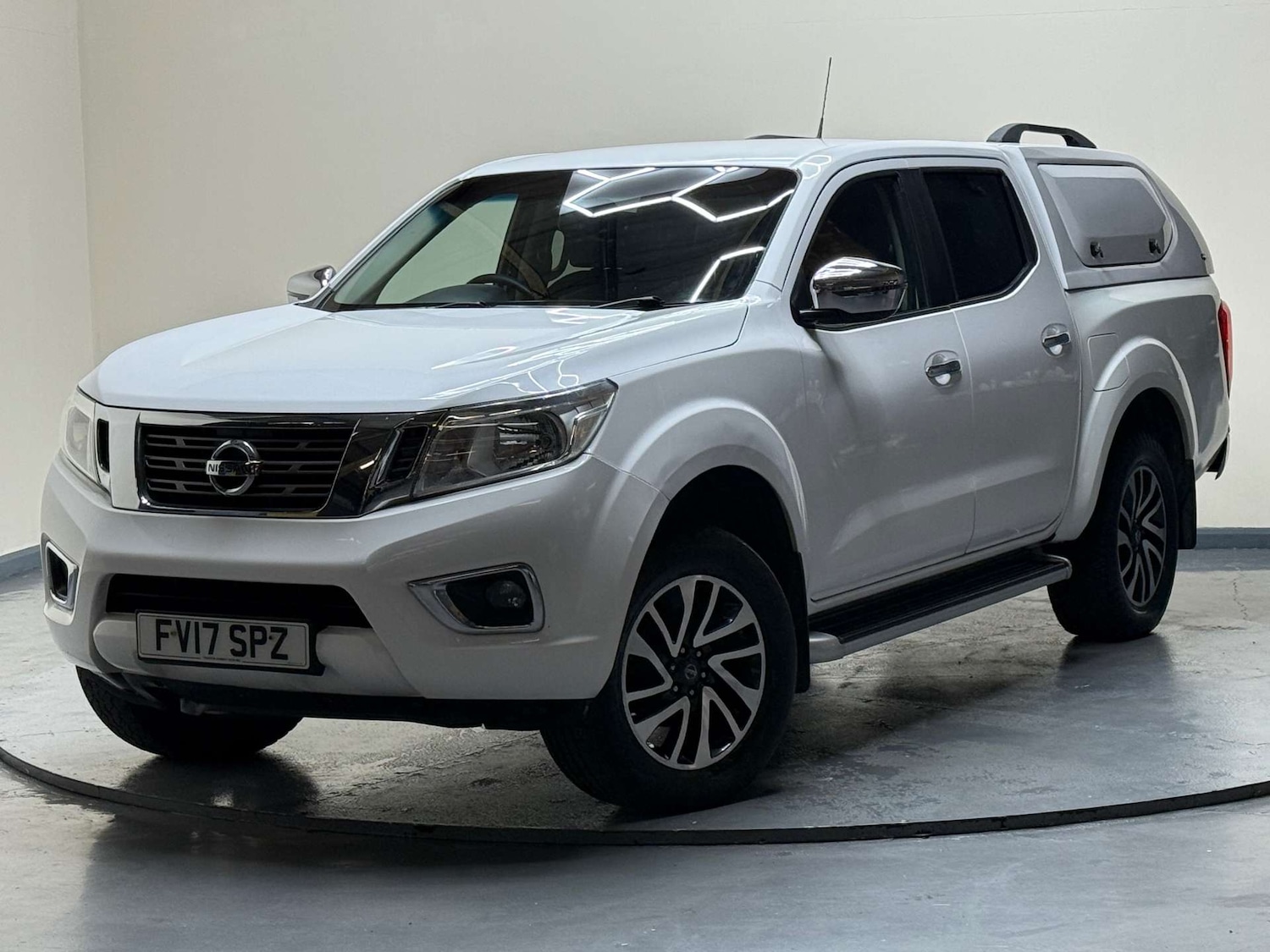 Used Nissan Navara 2017 for sale - 76505131: Photo 2