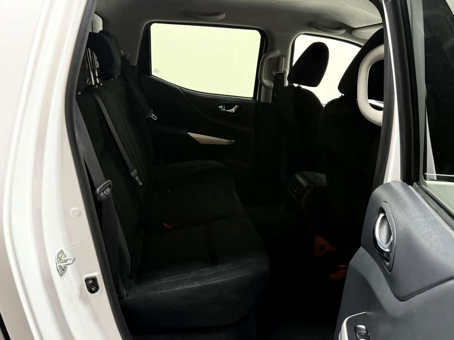 Used Nissan Navara 2017 for sale - 76505131: Photo 24