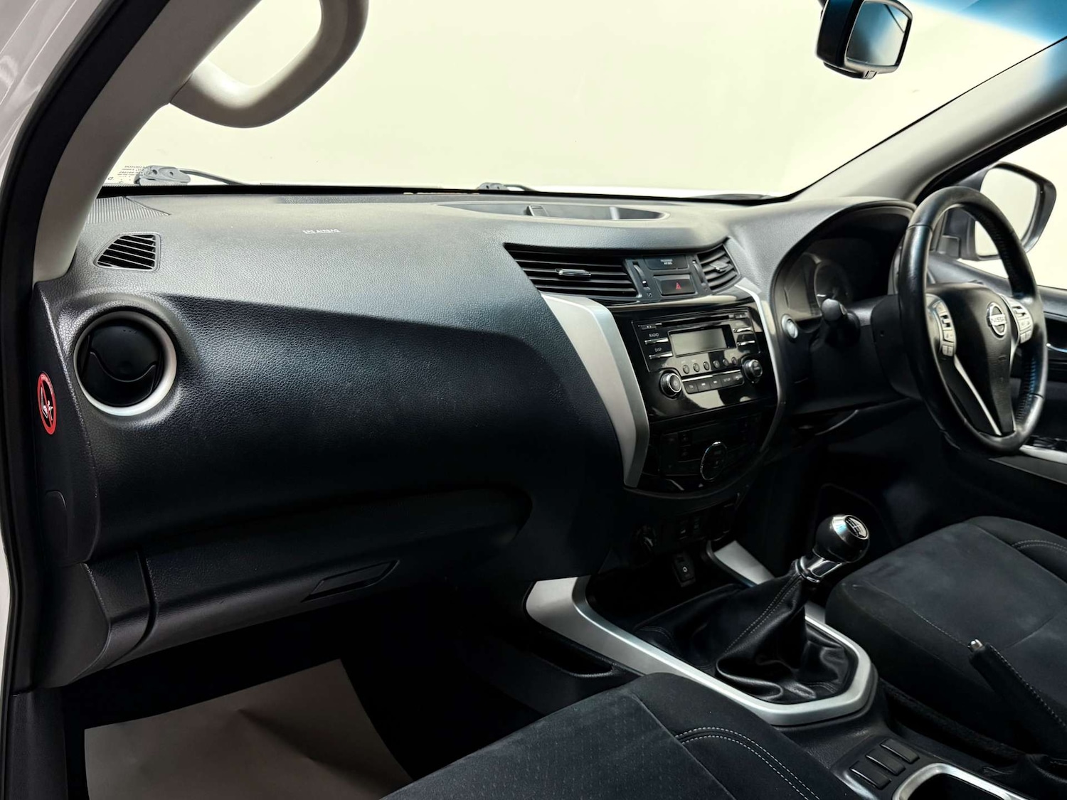 Used Nissan Navara 2017 for sale - 76505131: Photo 28