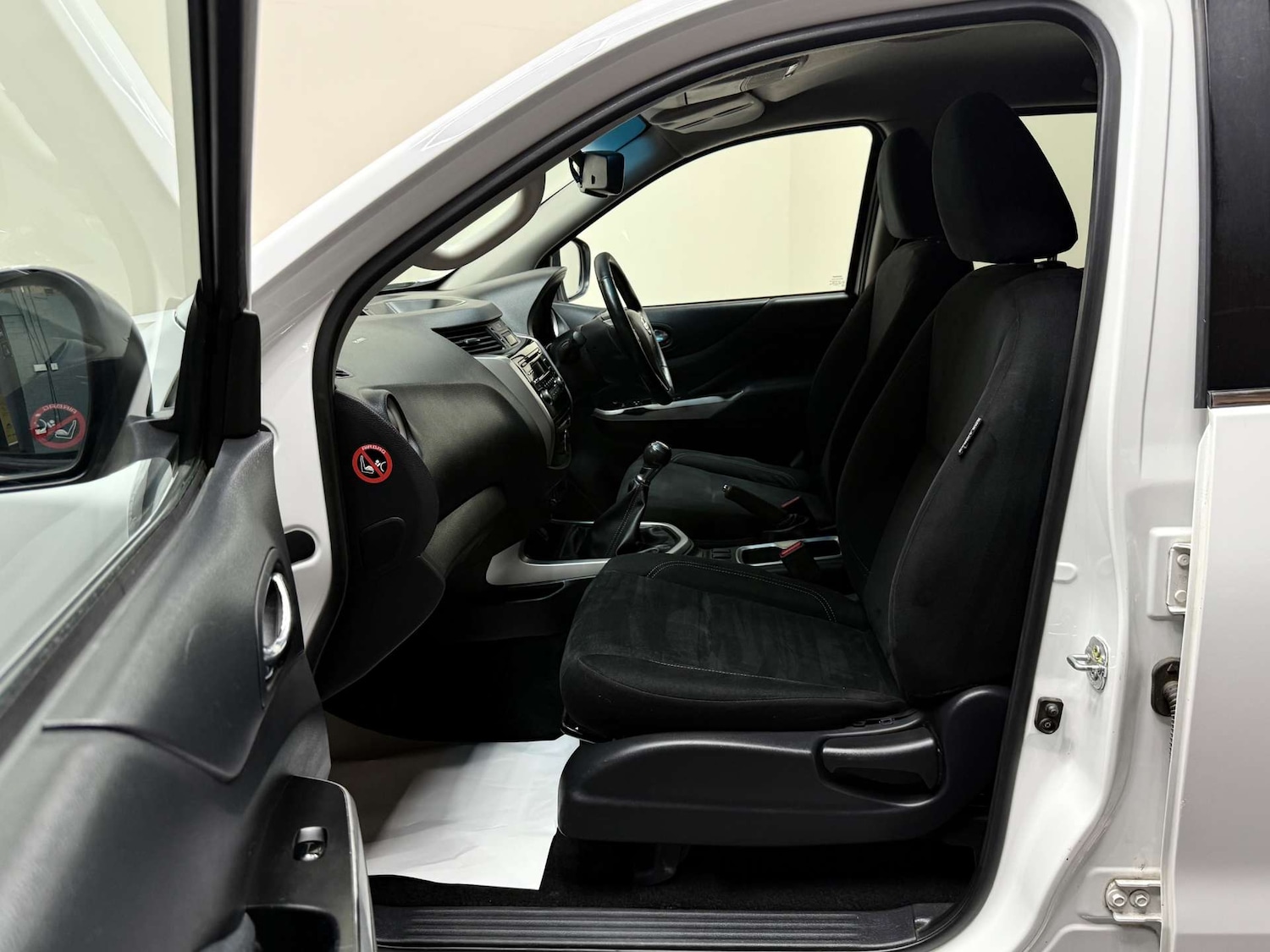 Used Nissan Navara 2017 for sale - 76505131: Photo 30