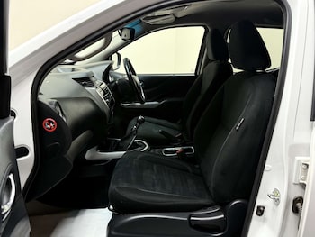 Used Nissan Navara 2017 for sale - 76505131: Photo