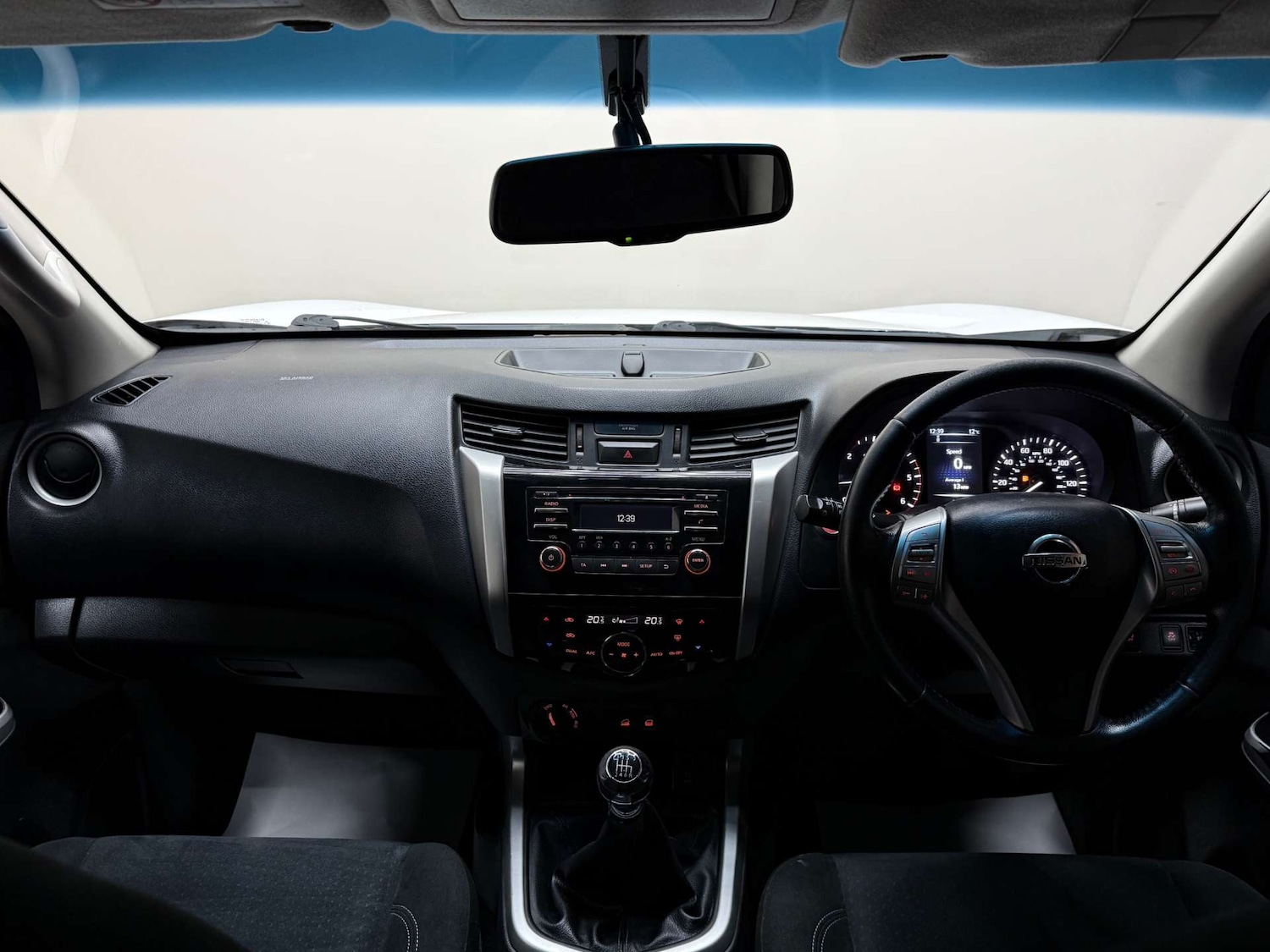 Used Nissan Navara 2017 for sale - 76505131: Photo 59