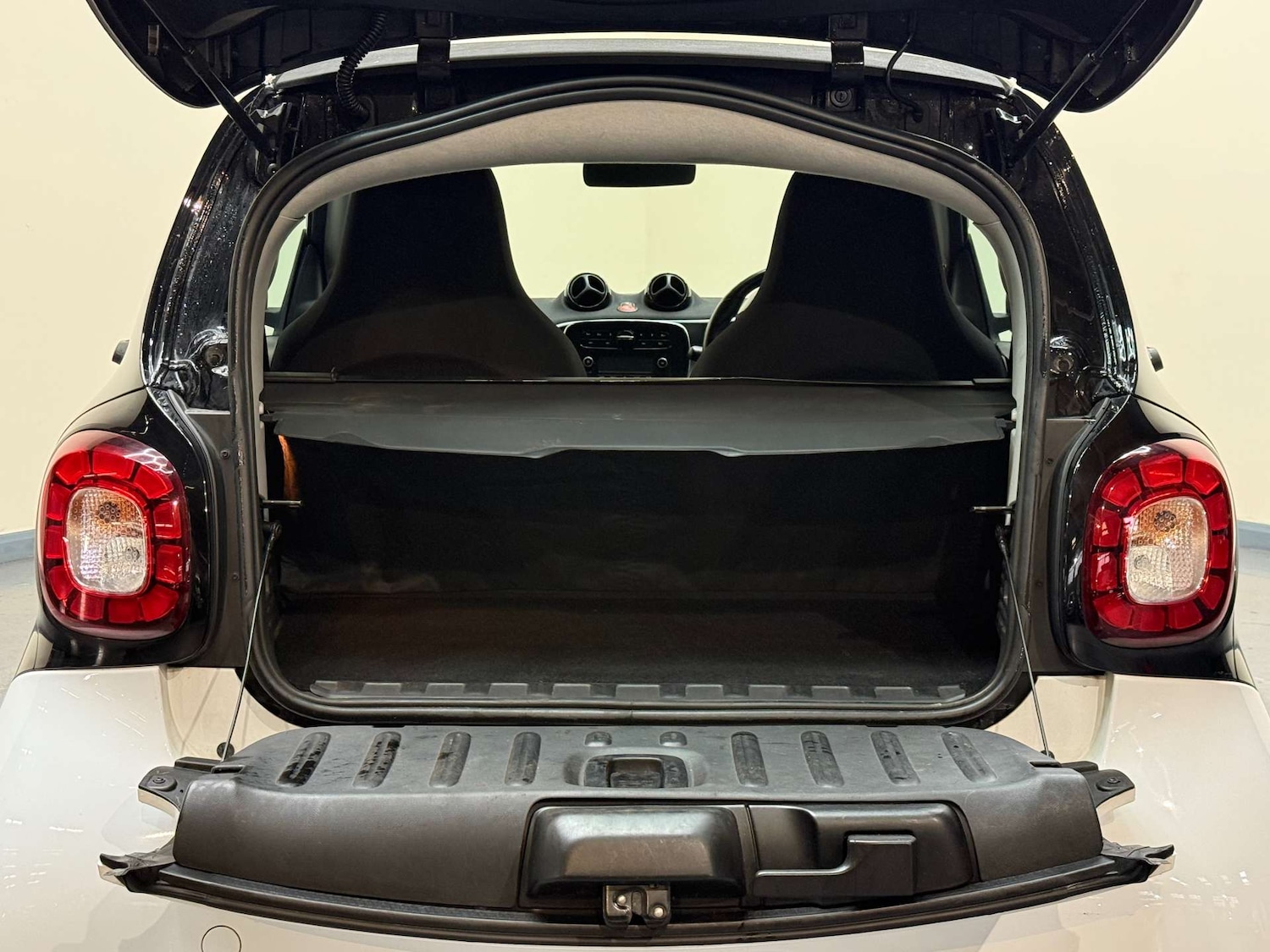 Used smart fortwo 2016 for sale - 77383448: Photo 10