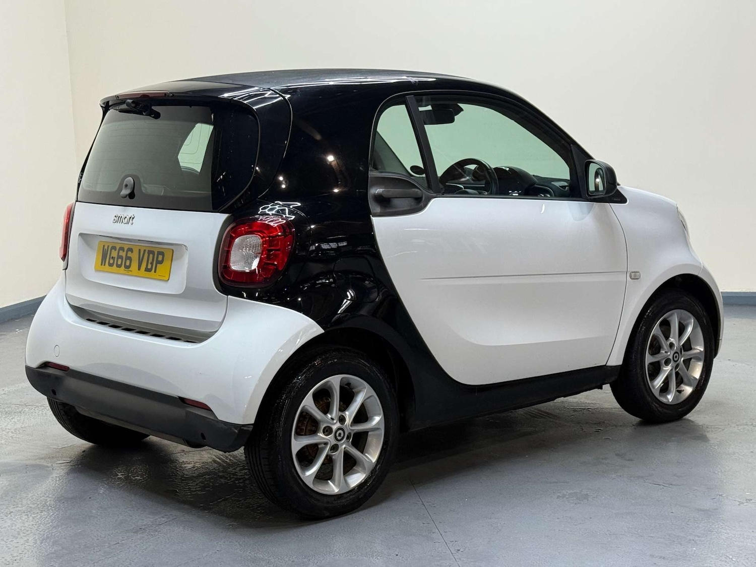 Used smart fortwo 2016 for sale - 77383448: Photo 6