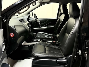 Used Nissan Navara 2020 for sale - 76625852: Photo