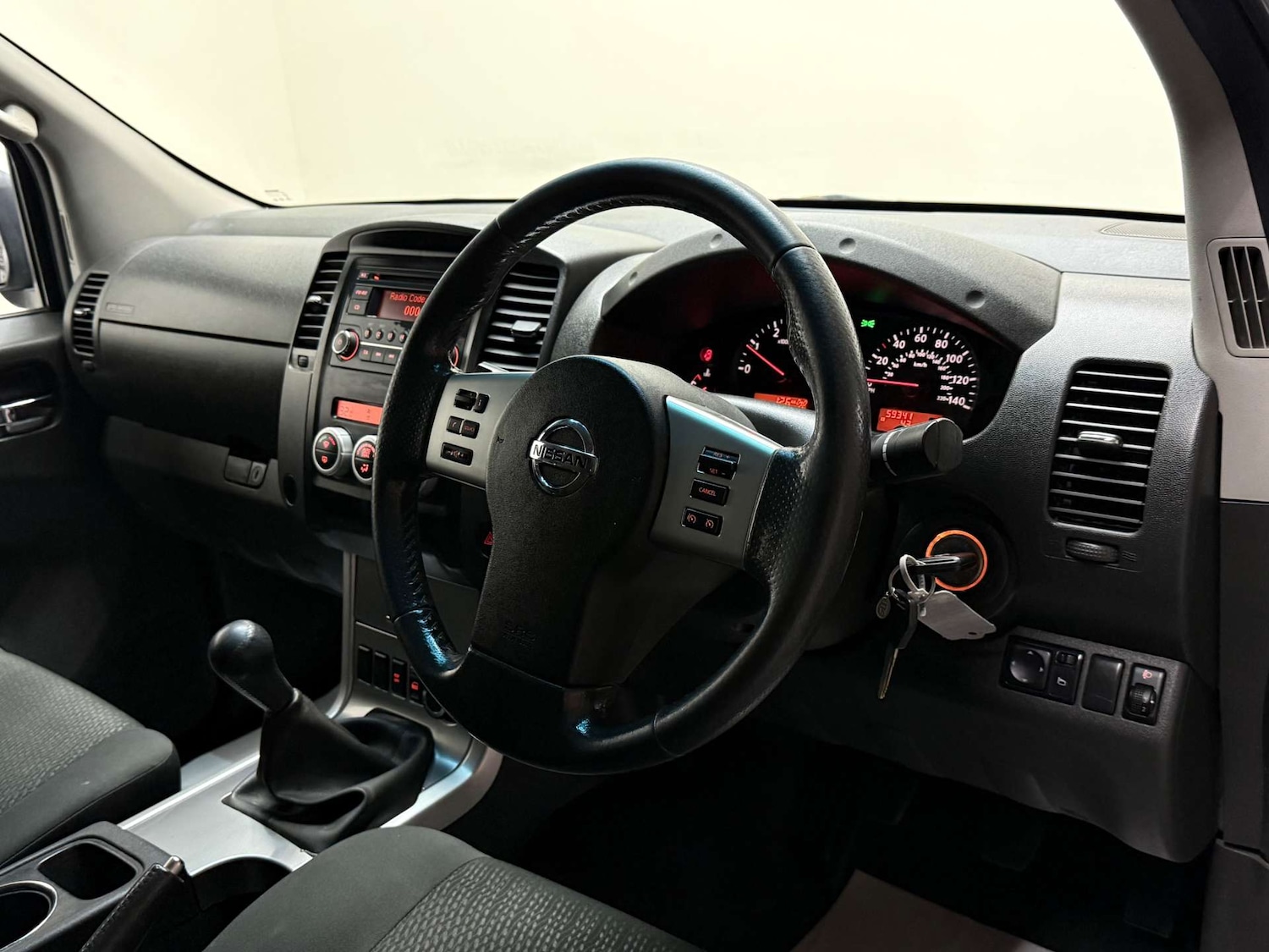 Used Nissan Navara 2013 for sale - 76629638: Photo 15